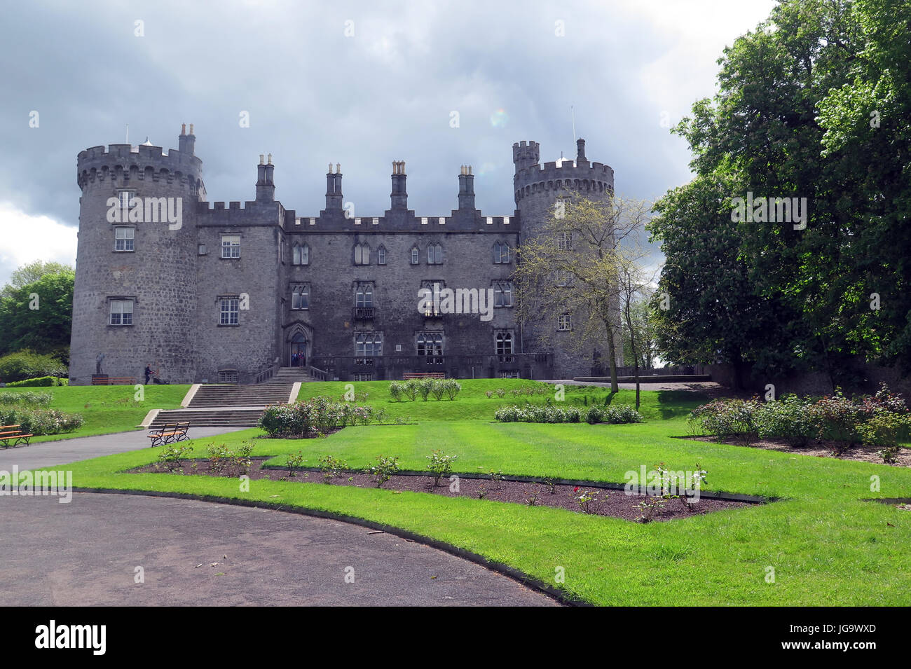 Kilkenny castle river nore hi-res stock photography and images - Alamy