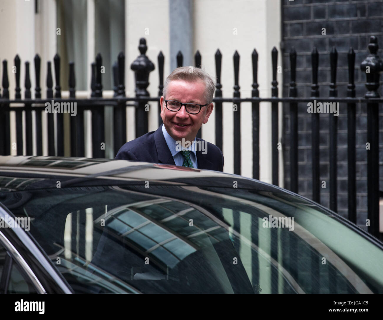 Michael Gove MP, Secretary of State for Environment, Food and Rural Affairs, leaves 10 Downing Street following a Cabinet Stock Photo