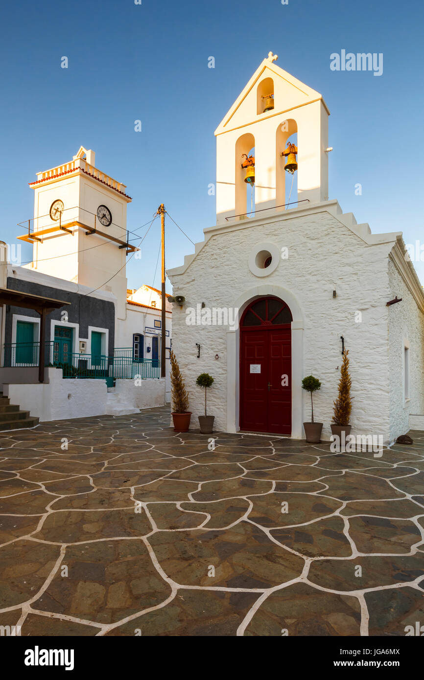 Churches In Chora Village Of Kythnos Island In Greece Stock Photo Alamy churches-in-chora-village-of-kythnos-island-in-greece-stock-photo-alamy