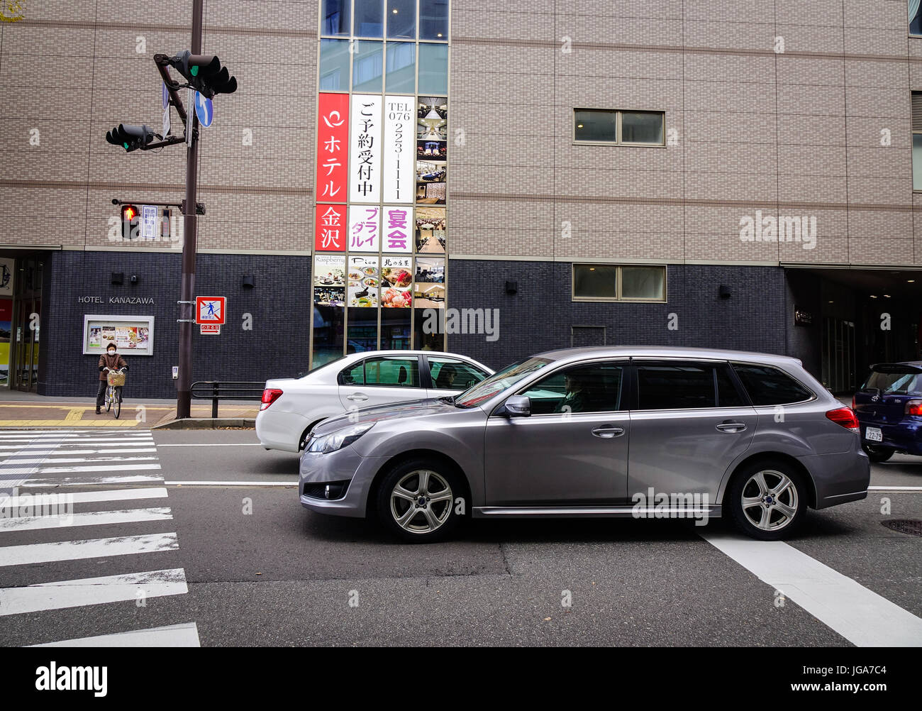 Kanazawa Japan Dec 2 16 Cars Stopping On Street At Dowtown In Kanazawa Japan Unesco Appointed Kanazawa As A City Of Crafts And Folk Art In Th Stock Photo Alamy