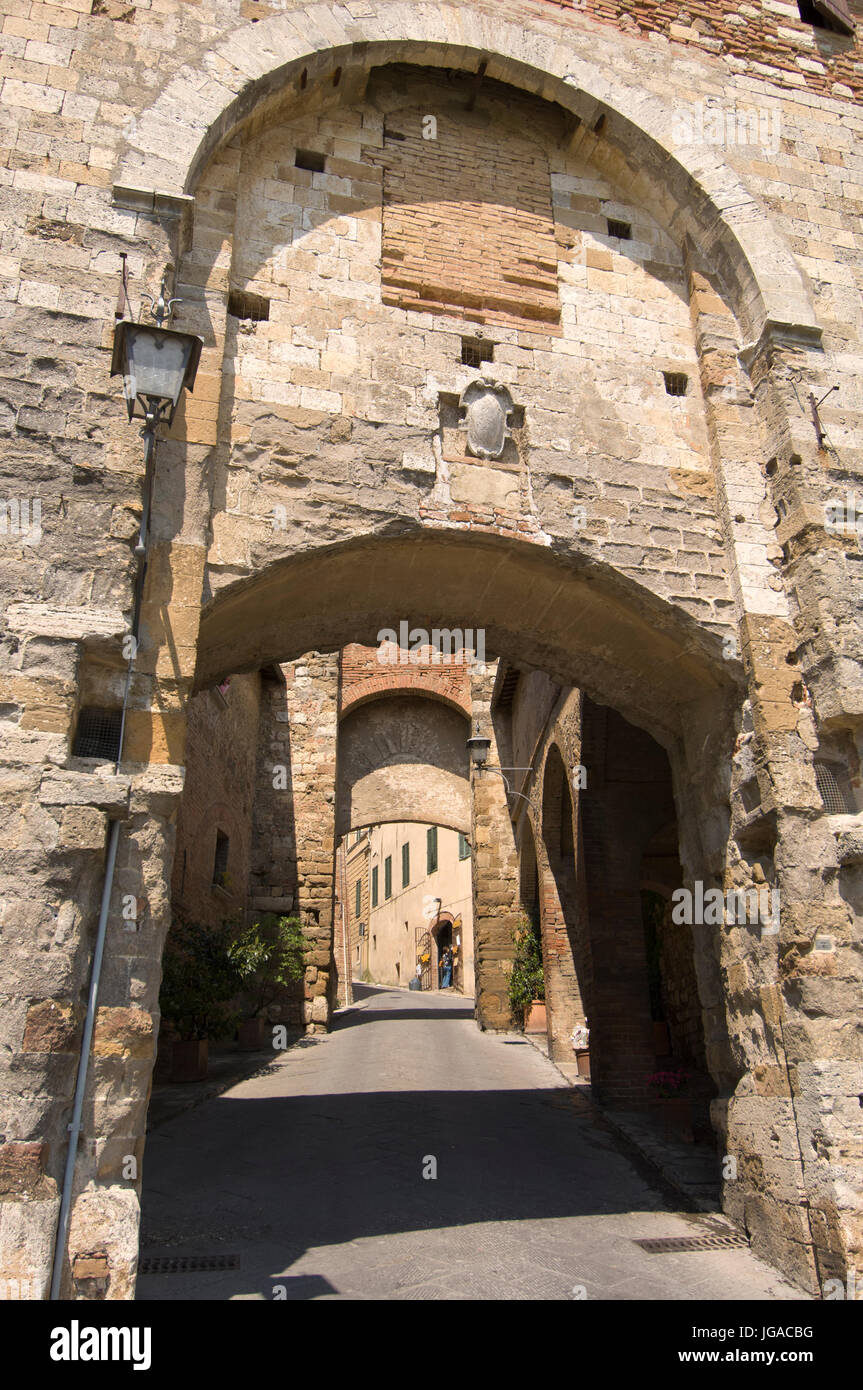 Porta delle Farine, Montepulciano, Val d'Orcia, Siena province, Tuscany,  Italy Stock Photo - Alamy