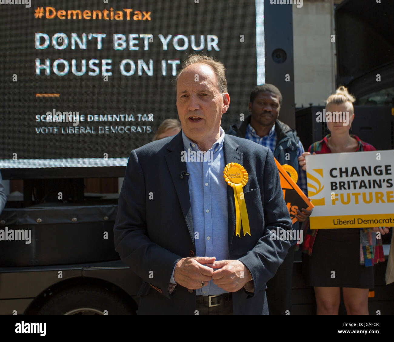 Liberal Democrat Simon Hughes, candidate and former Southwark & Old ...