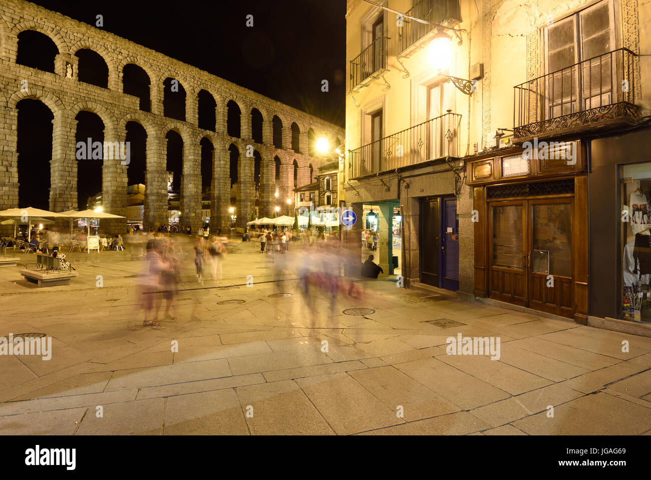 Night in the Roman aqueduct of Segovia, Castilla-Leon,Spain Stock Photo ...
