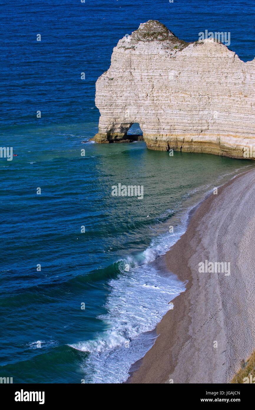 The Needle and the Aval Arch at Etretat , Normandy Stock Photo - Alamy
