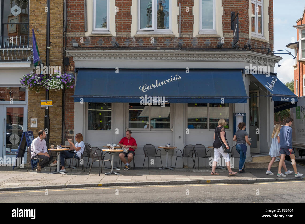 Wimbledon village shops hires stock photography and images Alamy