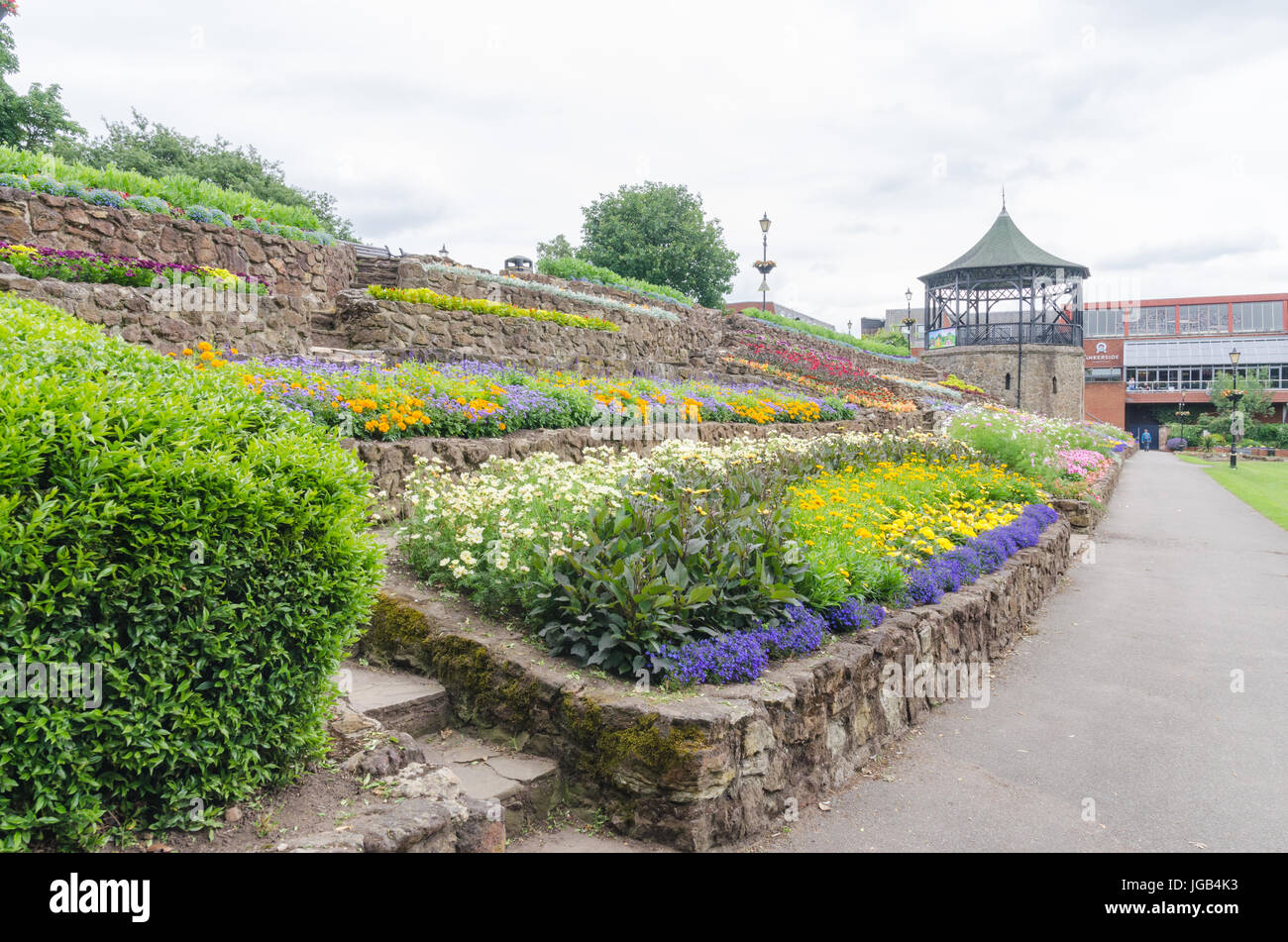 Tamworth Castle And The Castle Gardens Stock Photo Alamy tamworth-castle-and-the-castle-gardens-stock-photo-alamy