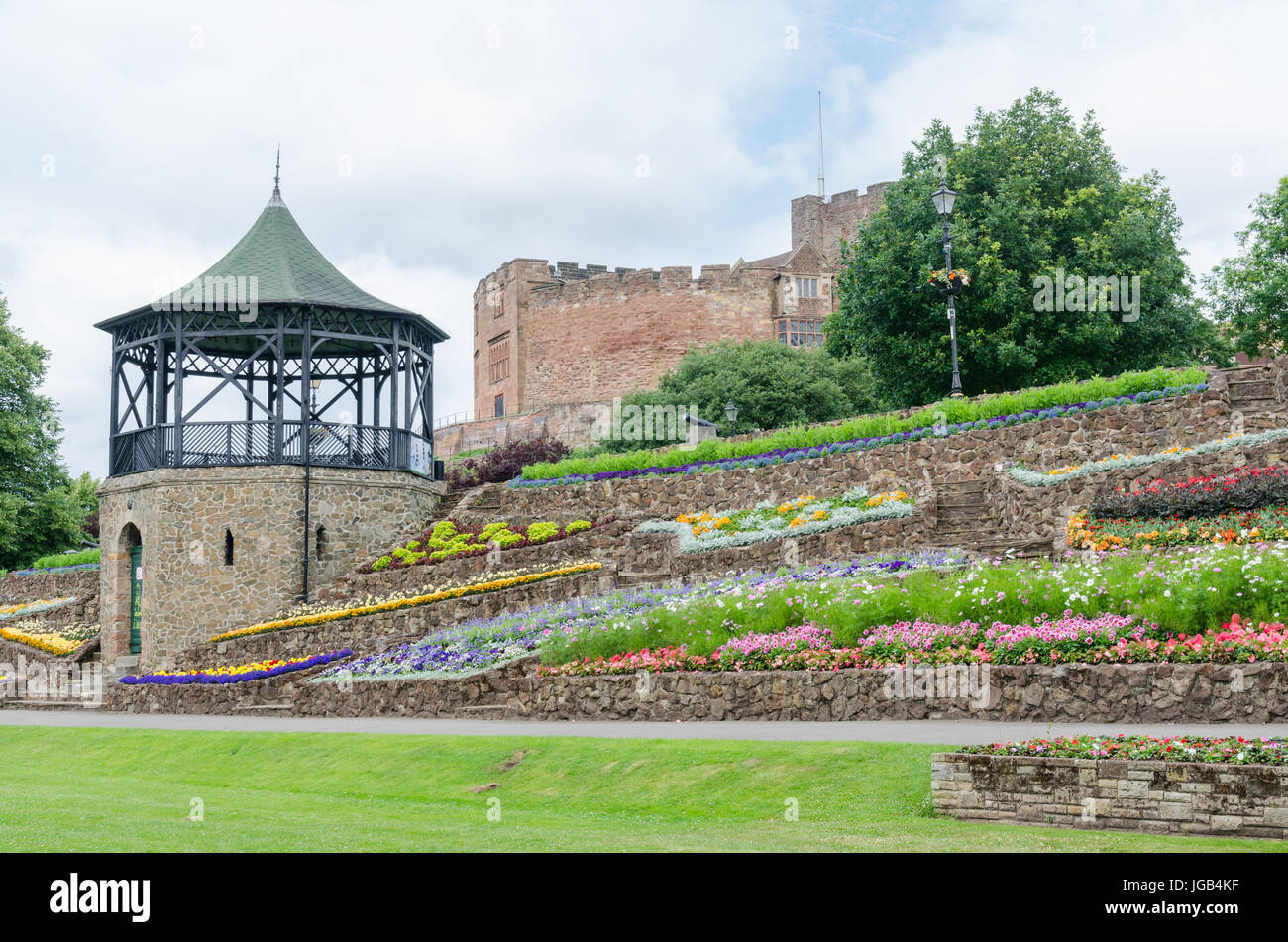 Tamworth Castle And The Castle Gardens Stock Photo Alamy tamworth-castle-and-the-castle-gardens-stock-photo-alamy