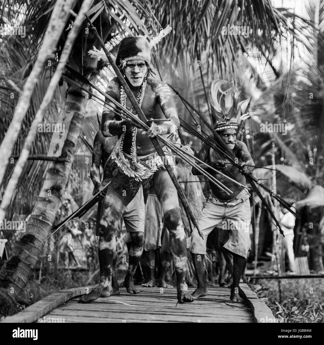 Asmat tribe hi-res stock photography and images - Alamy