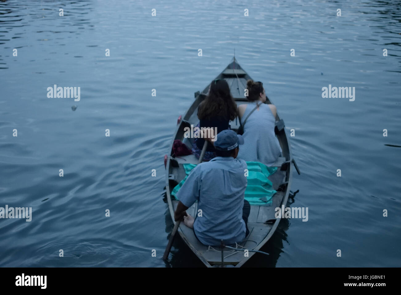 Vintage wooden rowing boat hi-res stock photography and images - Alamy