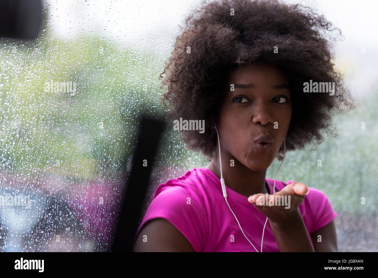 Portrait pretty african woman dancing hi-res stock photography and images -  Page 13 - Alamy