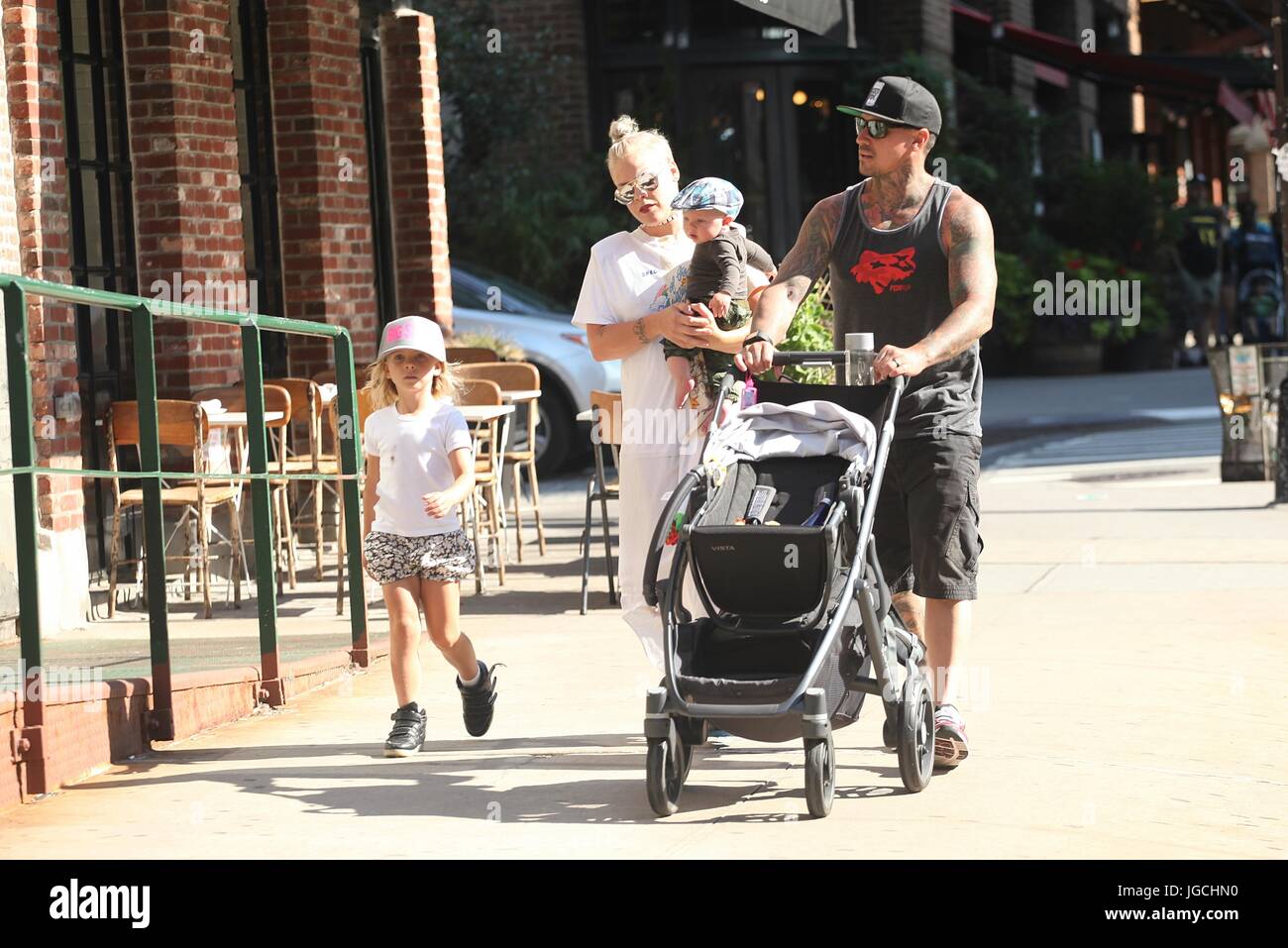 New York, NY, USA. 5th July, 2017. Pink, Carey Hart, Willow Sage Hart and Jameson Moon Hart seen on July 5, 2017 in New York City. Credit: Diego Corredor/Media Punch/Alamy Live News Stock Photo
