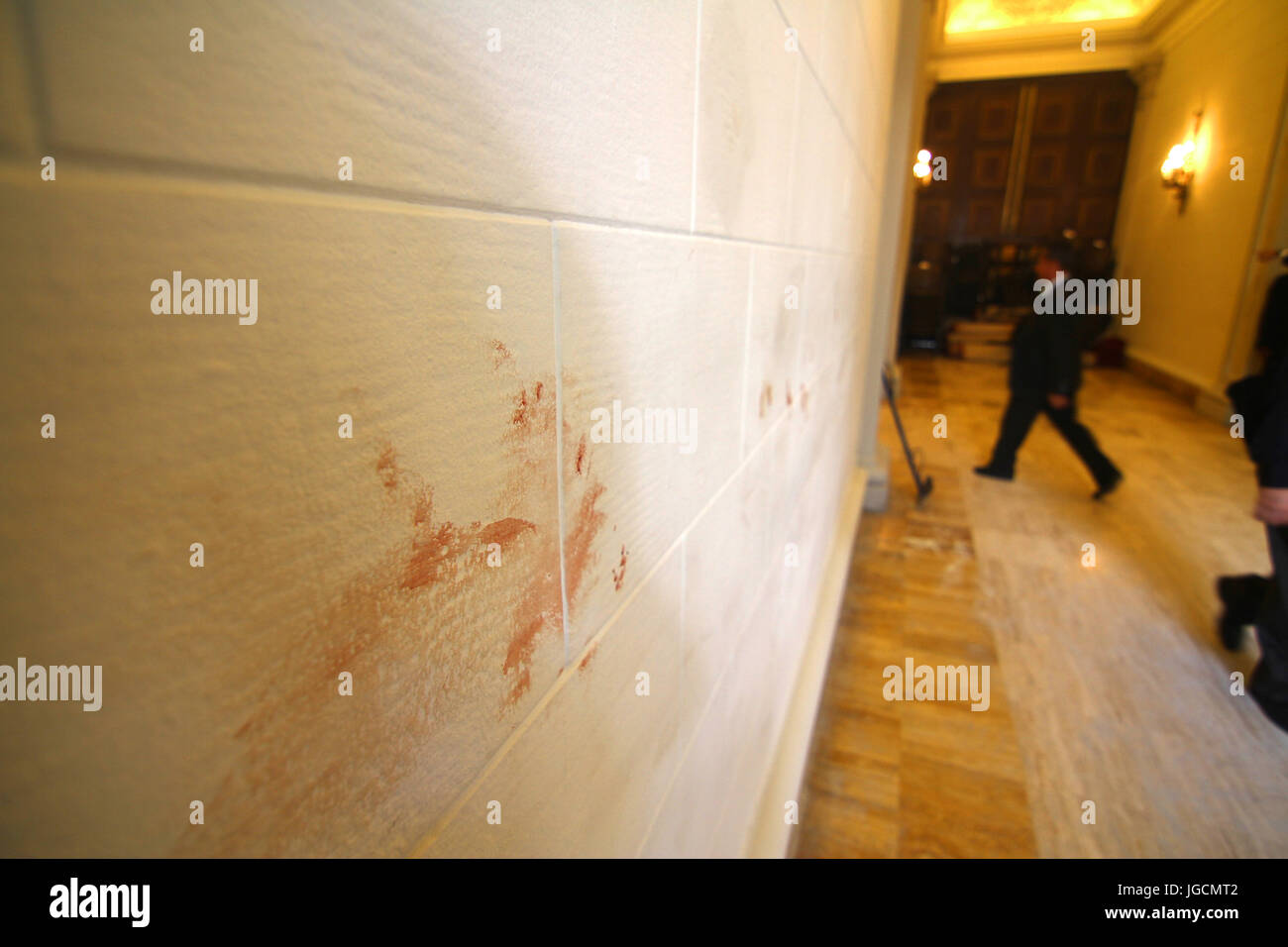 Caracas, Venezuela. 5th July, 2017. Traces of blood, photographed in a hallway of the parliament after being charged by a group of violent men in Caracas, Venezuela, 5 July 2017. According to eye witnesses, the group of attackers were supporters of socialist President Maduro. At least three members of the national assembly were injured. Photo: Rafael Hernandez/dpa/Alamy Live News Stock Photo