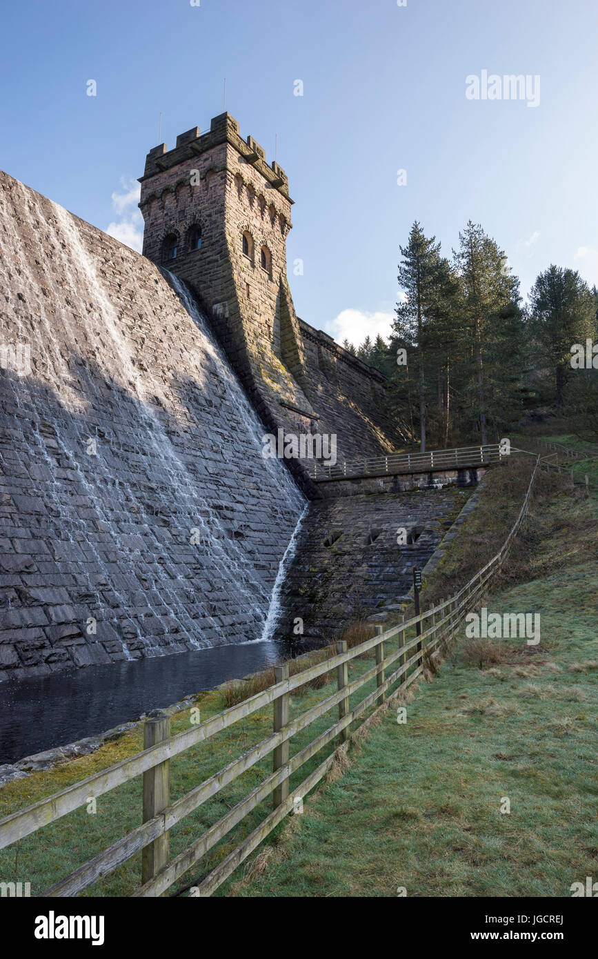 Water flowing over the dam at Derwent reservoir in the Peak District, Derbyshire, England. Stock Photo