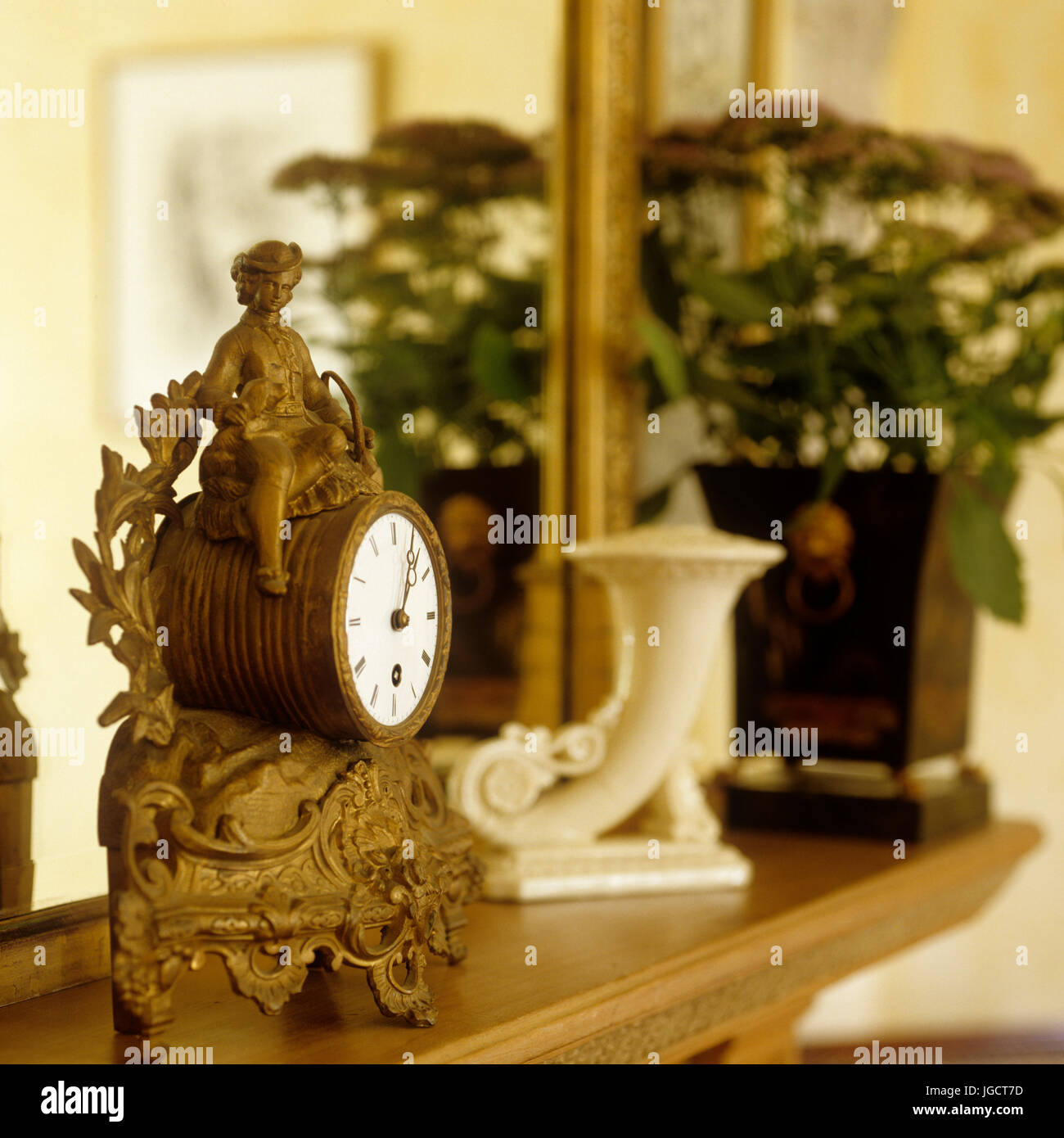 Decorative clock hires stock photography and images Alamy
