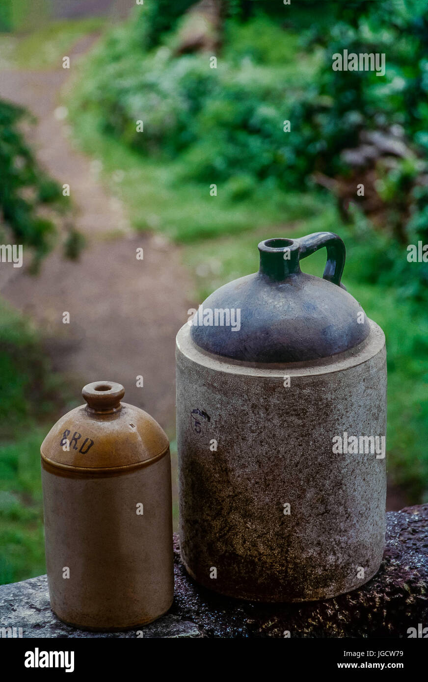 Ceramic jars hires stock photography and images Alamy