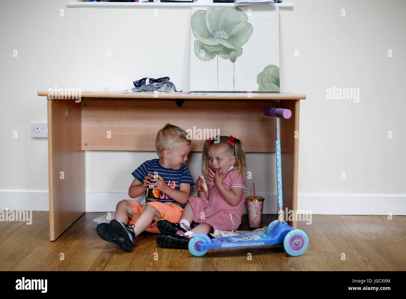 Hartlepool General Election 2017  Two children eating at the Annexe Community Centre which has a food bank within its building for local residents. Hartlepool. Stock Photo