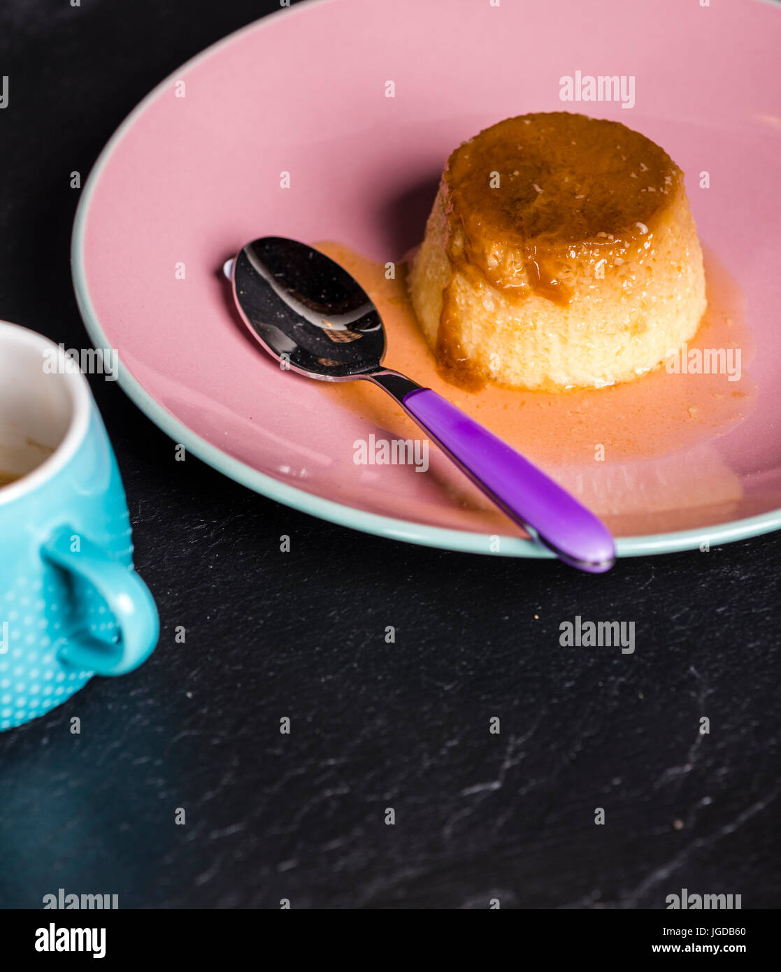 Pink Flan Flan de ricotta hi-res stock photography and images - Alamy