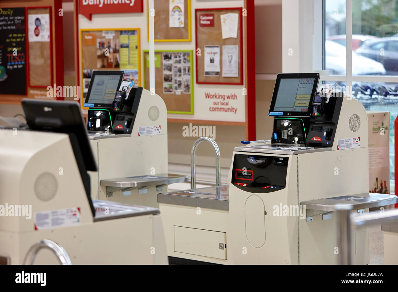 empty self service checkout in a tesco supermarket Stock Photo