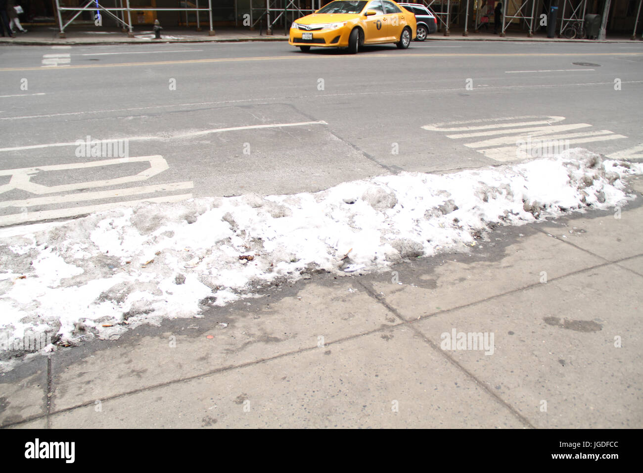 Snow in times square hi-res stock photography and images - Alamy