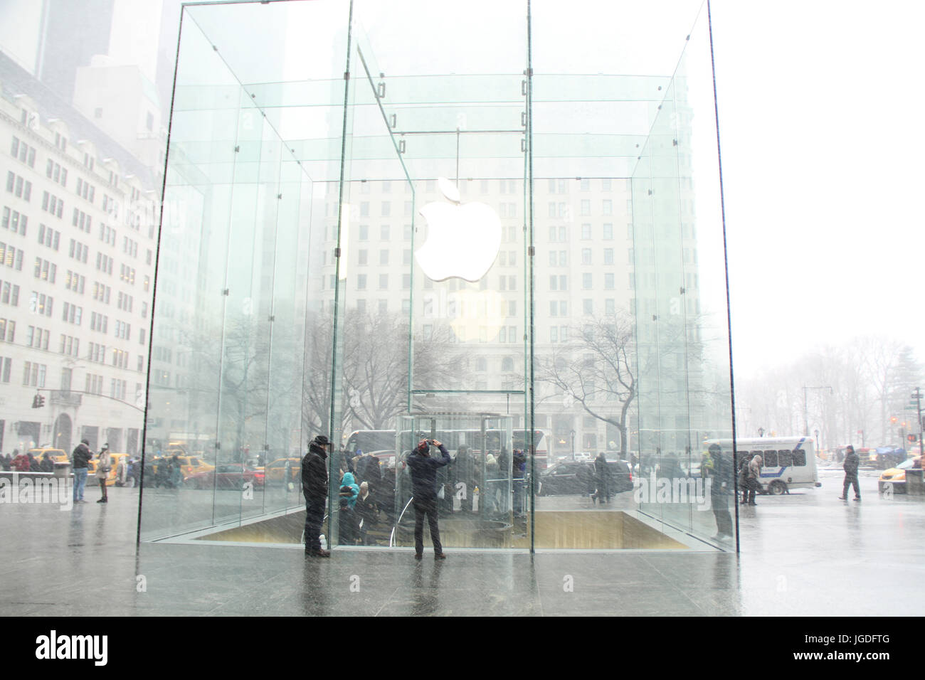 Apple store, Central Park, New York, United States Stock Photo Alamy