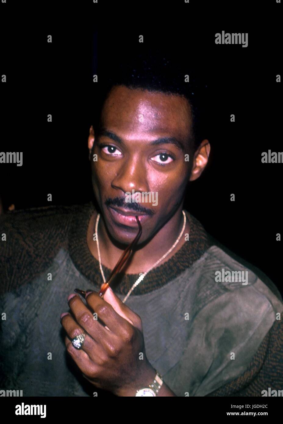 does eddie murphy smoke cigarettes RTWM / MediaPunch EDDIE MURPHY (EARLY 1990'S) LEAVING SPAGO'S RESTAURANT,  LOS ANGELES, CALIFORNIA Stock Photo