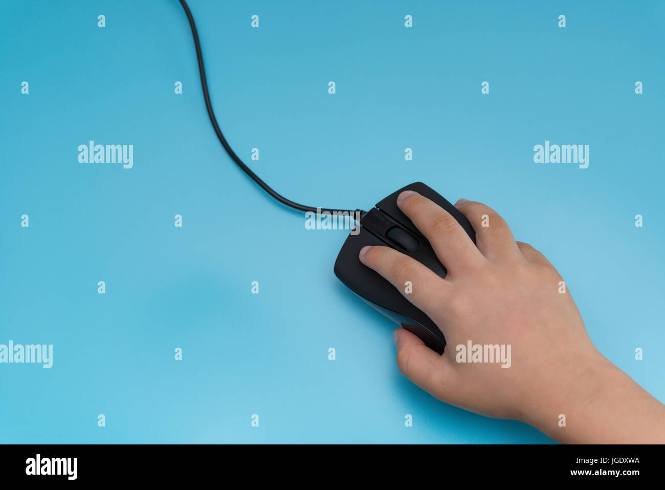 Kid using mouse hi-res stock photography and images - Alamy