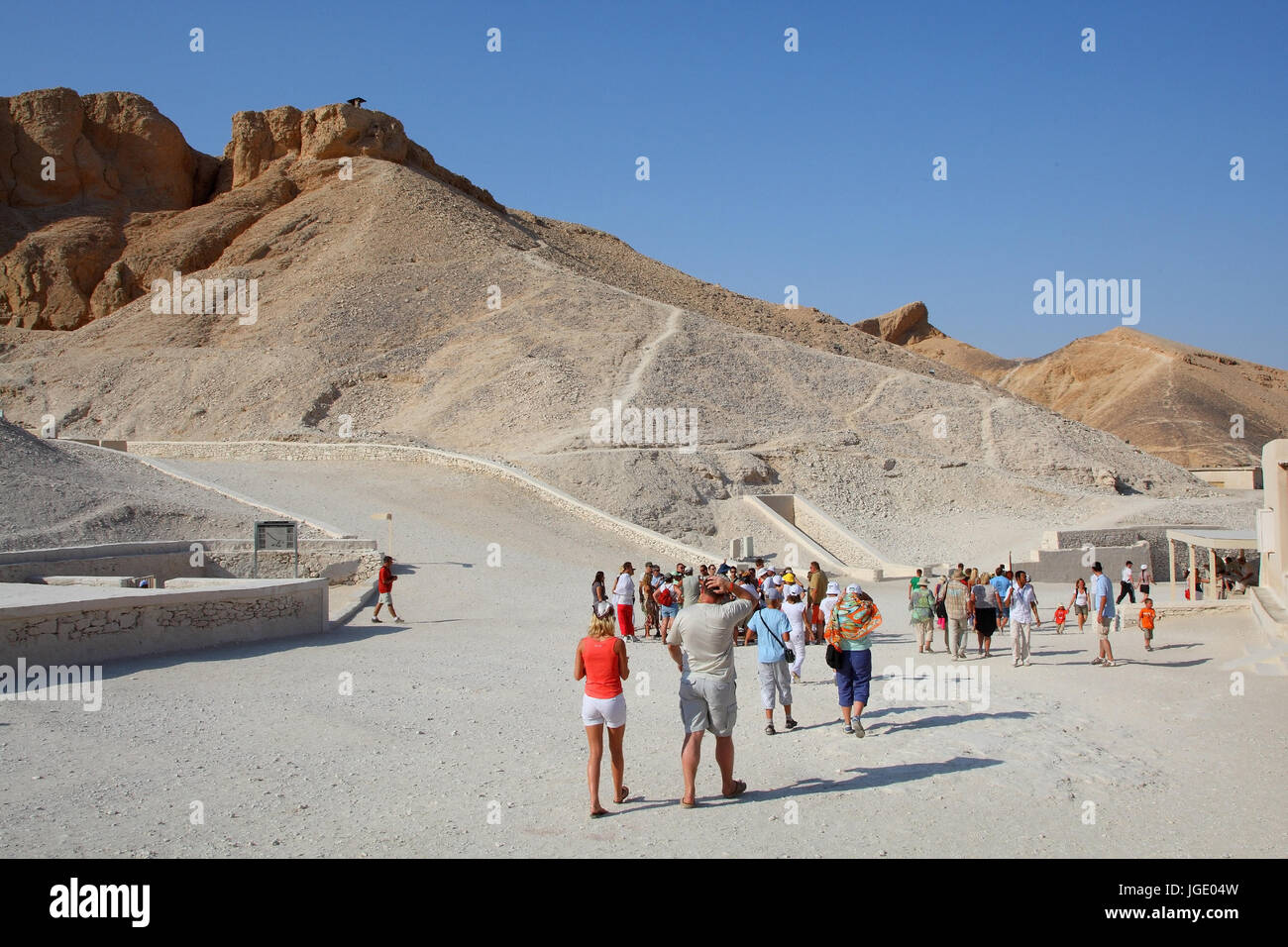 Tourists in the valley of the kings near Luxor, Touristen im Tal der Koenige bei Luxor Stock Photo