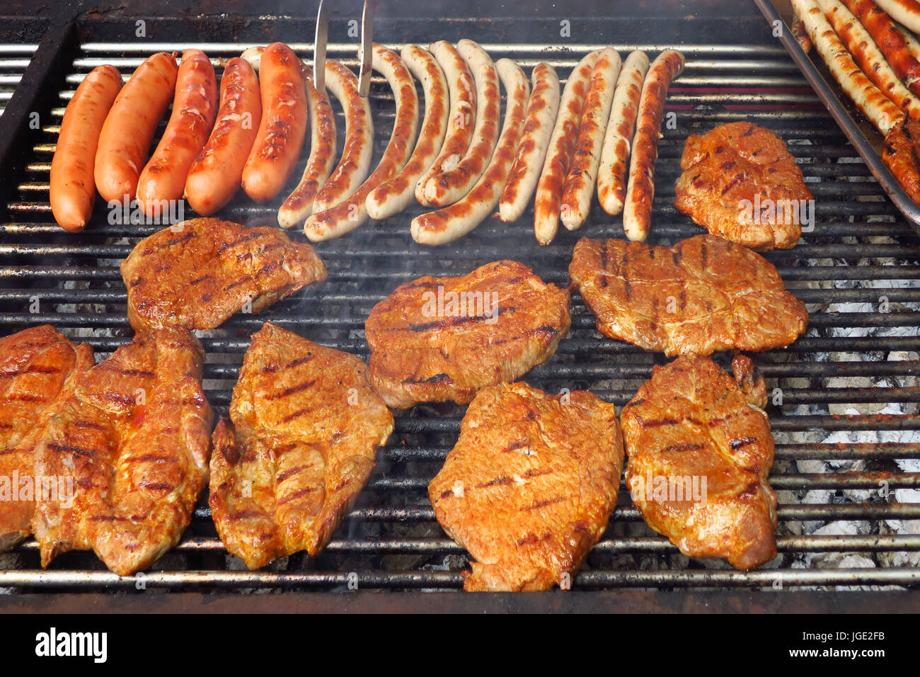 Grill, grill, grilled, meat, sausage, food, garden party, butcher , grillen,  gegrillt, Fleisch, Wurst, Essen, Gartenpart Stock Photo - Alamy