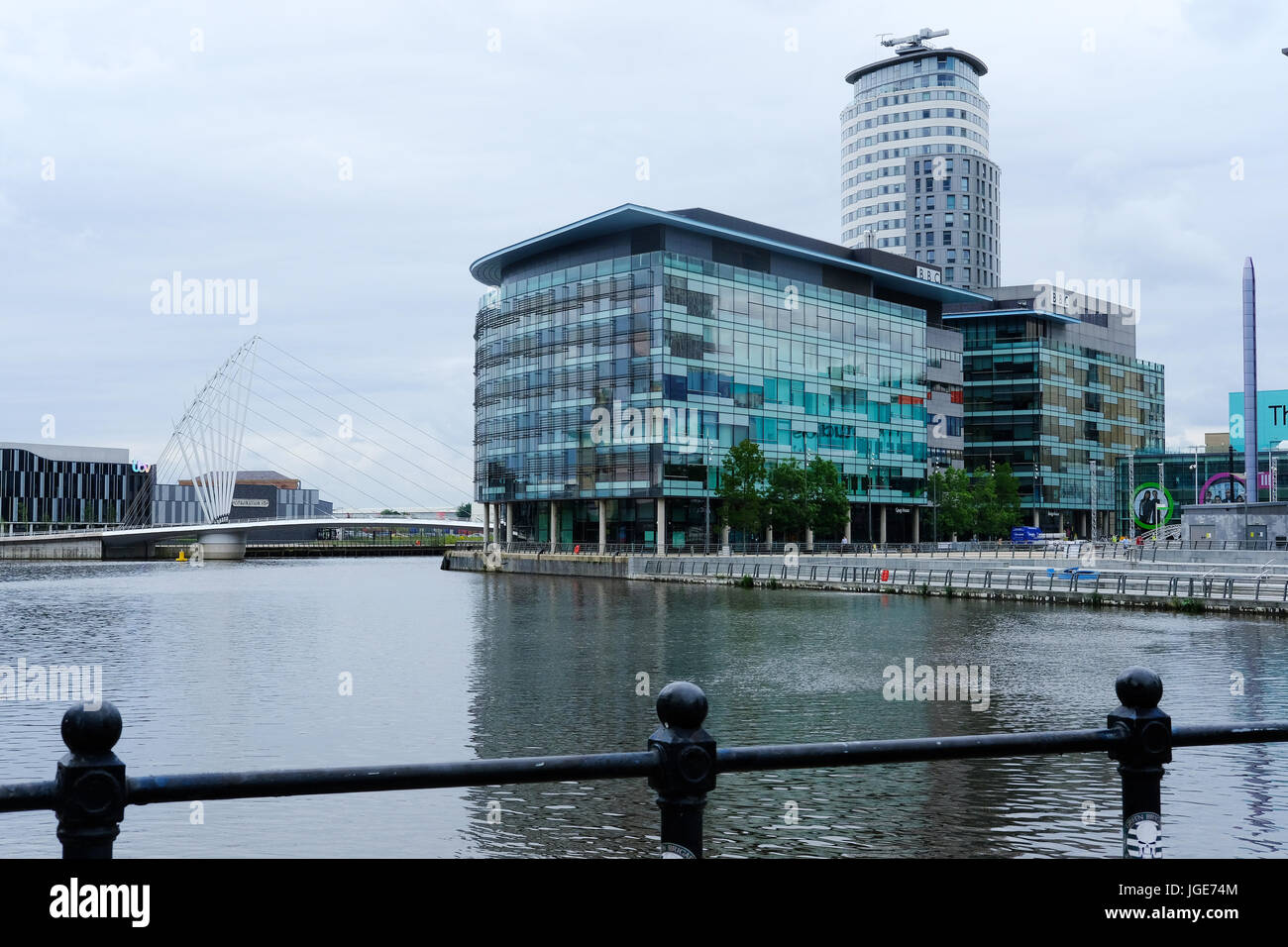 the lowry salford mediaCityUK Stock Photo Alamy