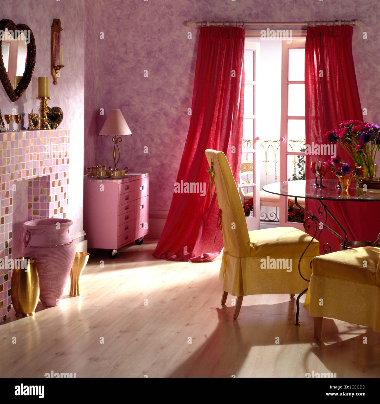 Renovated room with sponged walls and stamped fireplace Stock Photo Alamy