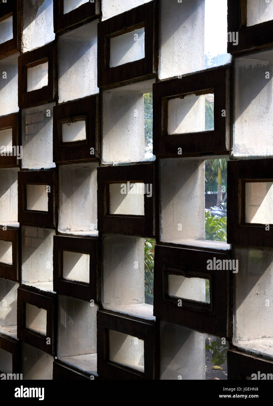 Facade detail (Interior). Chandigarh College of Architecture
