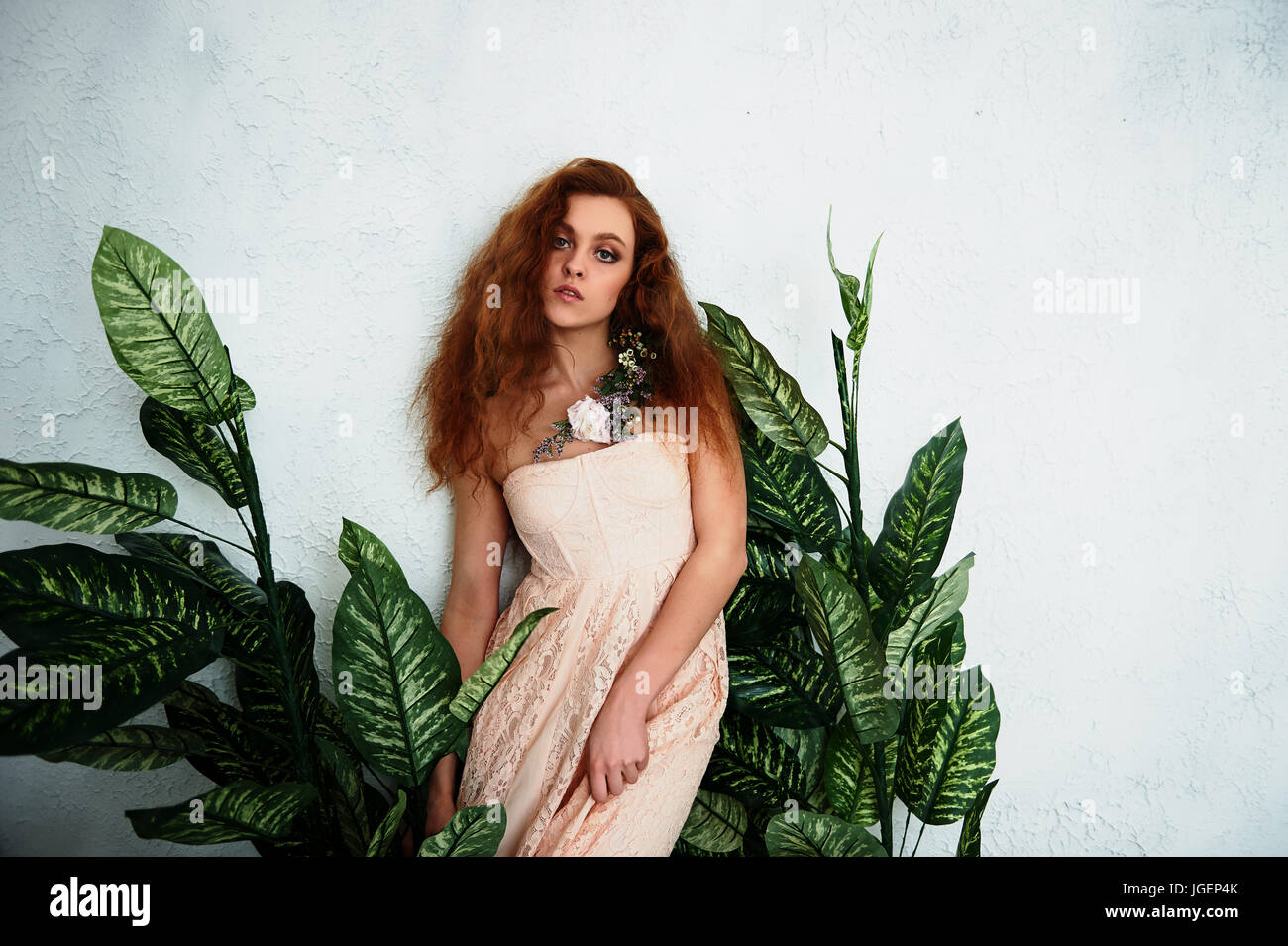 Pastel green dress hi-res stock photography and images - Alamy