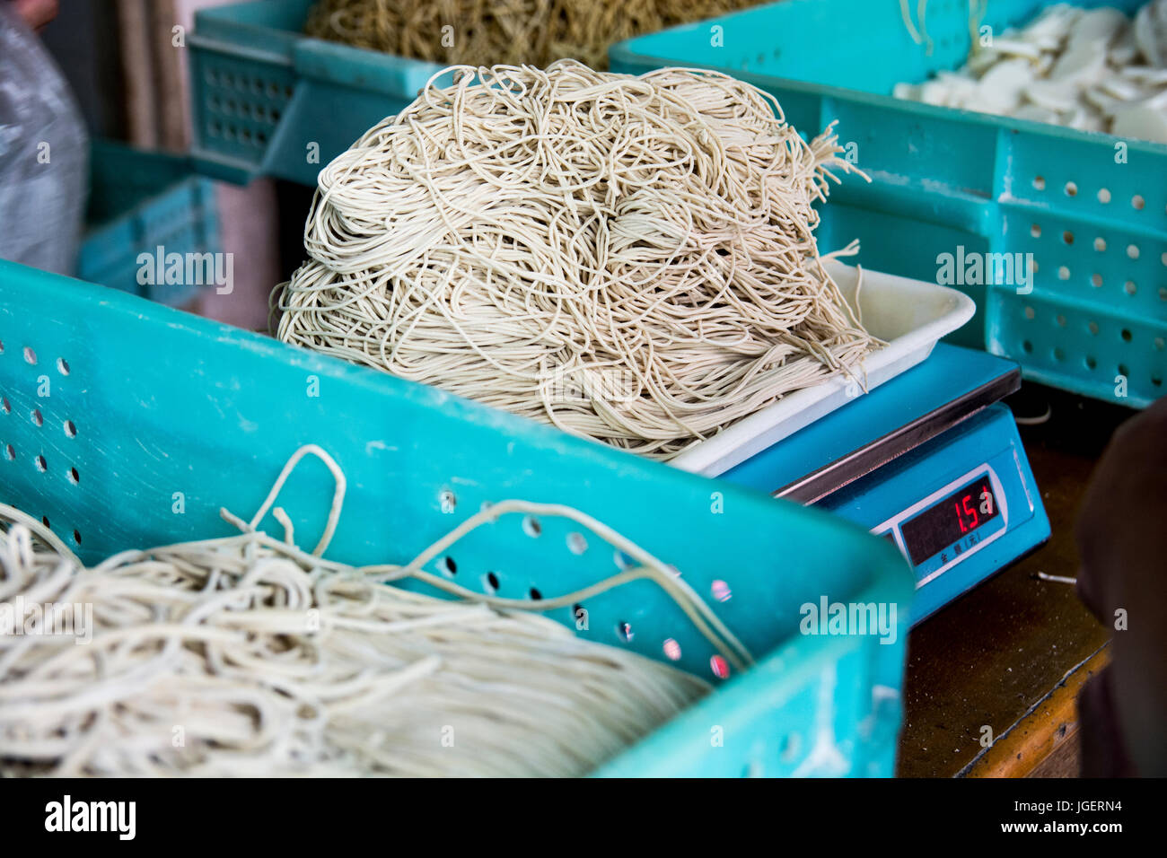 Shanghai noodles hi-res stock photography and images - Alamy