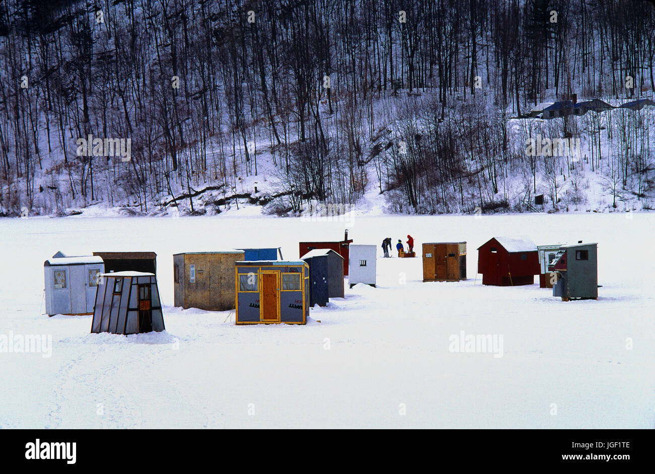 Ice fishing shanties hi-res stock photography and images - Alamy