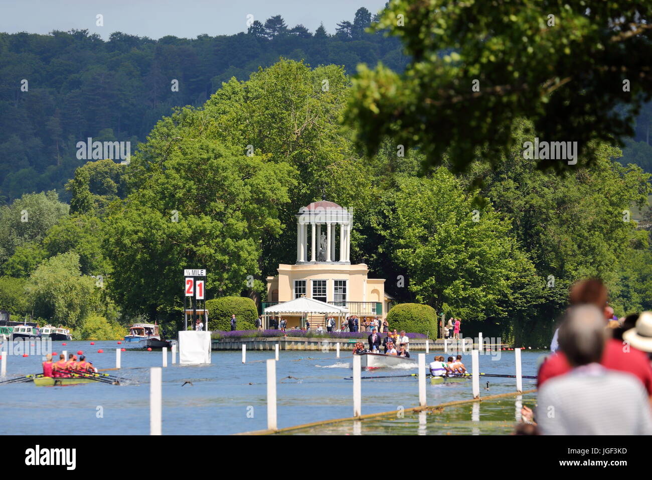 Competitors set off from Temple Island on the final day of Henley Royal Regatta 2017 Stock Photo