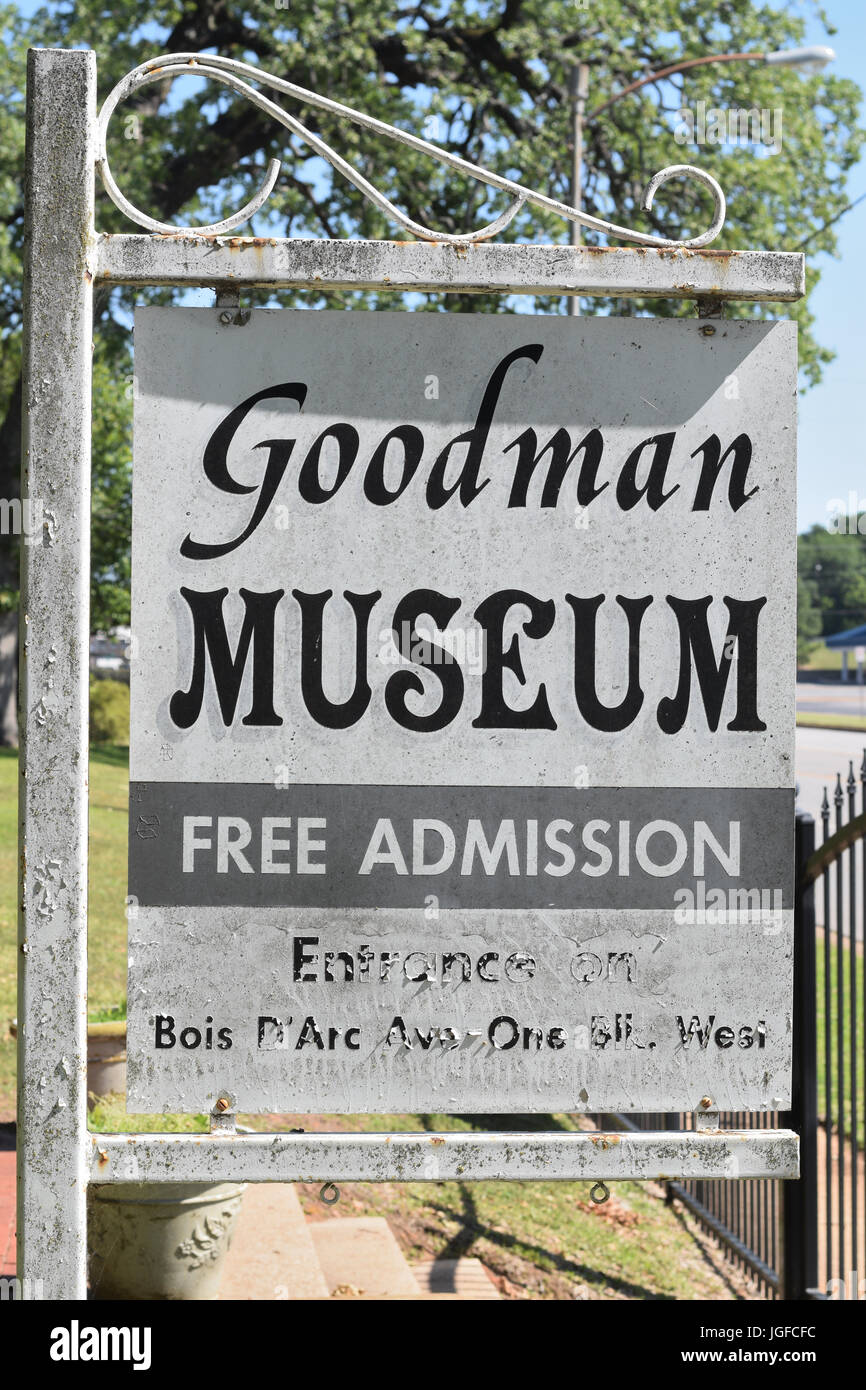 Goodman Museum in Tyler, Texas Stock Photo Alamy