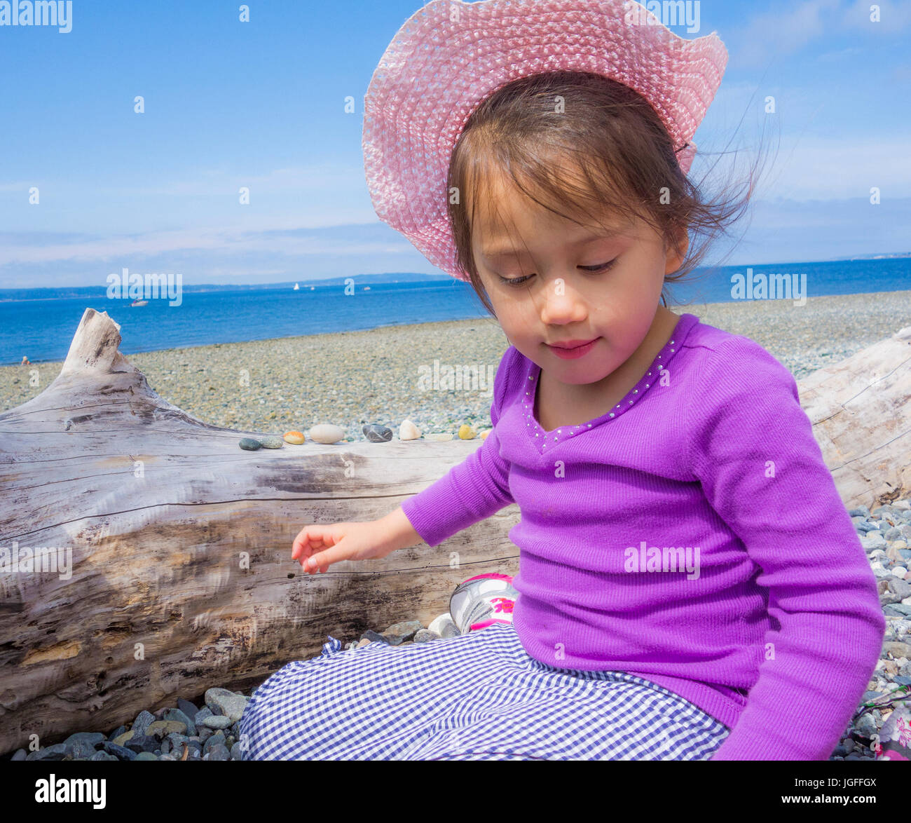 Exploring shore child hires stock photography and images Alamy