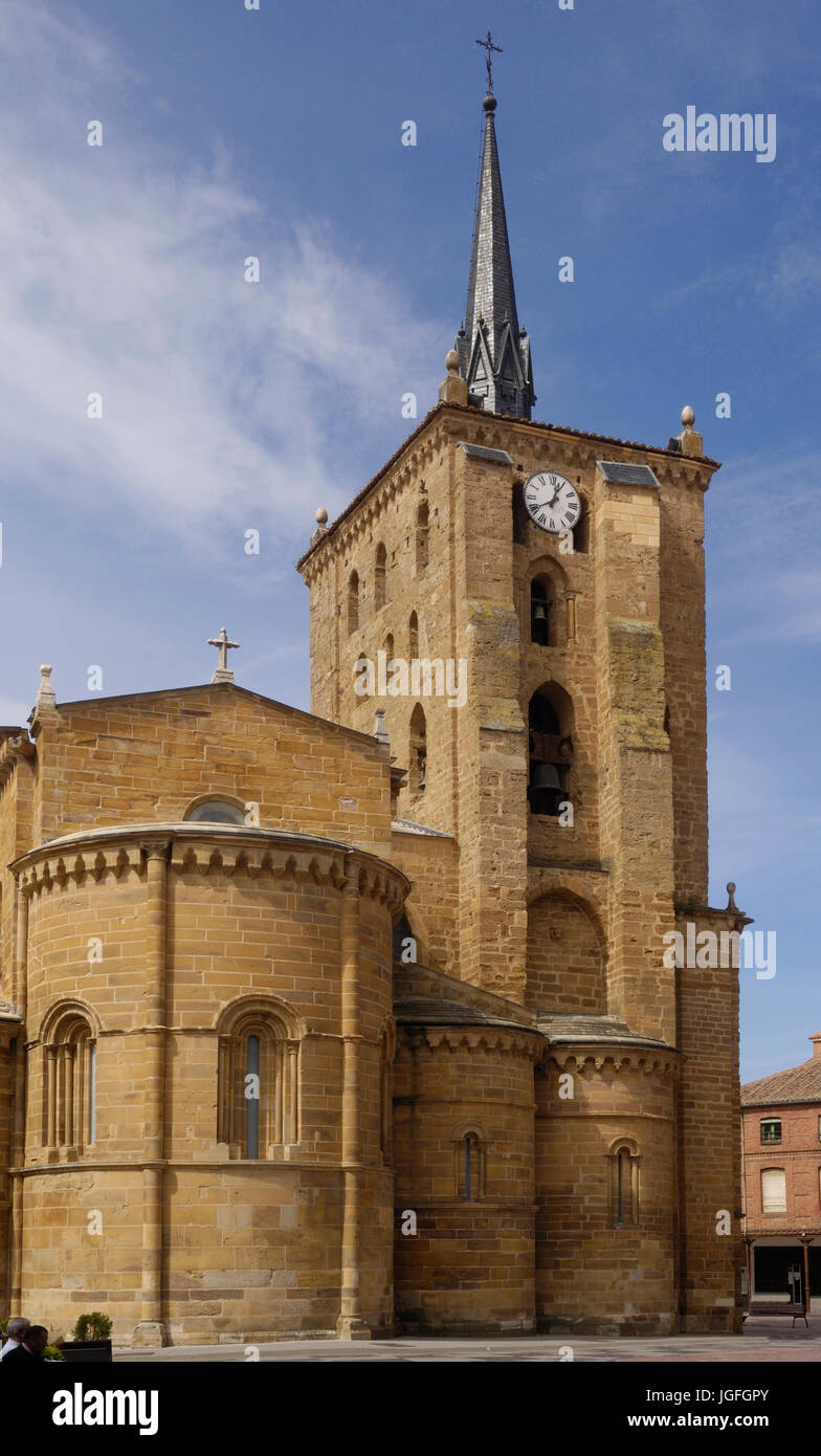 Romanesque apse of the Church of Santa Maria del Azogue, Benavente, Zamora province, Castilla-Leon, Spain Stock Photo