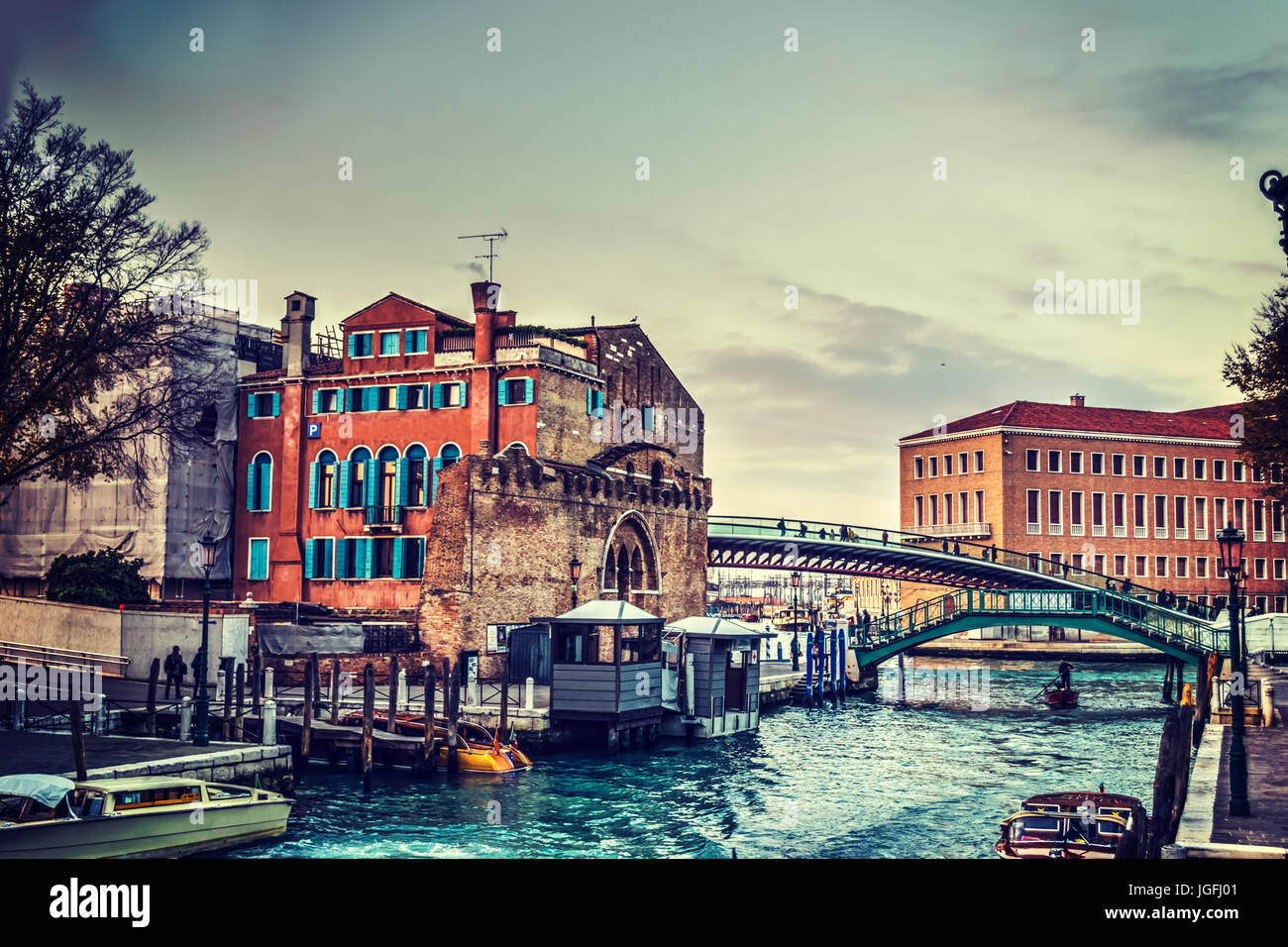 Venice cruise boat twilight hi-res stock photography and images - Alamy