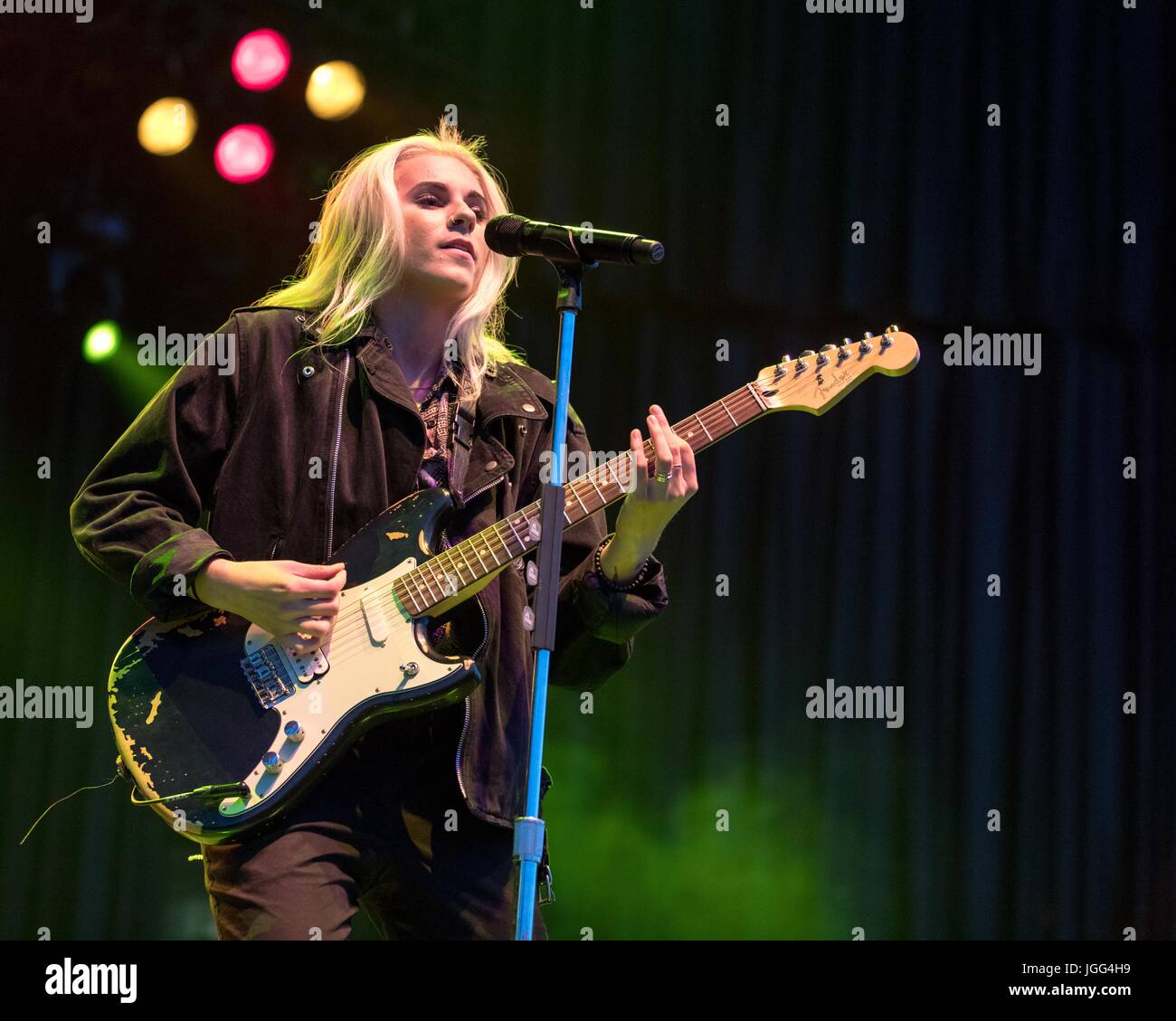 Lyndsey Gunnulfsen High Resolution Stock Photography and Images - Alamy