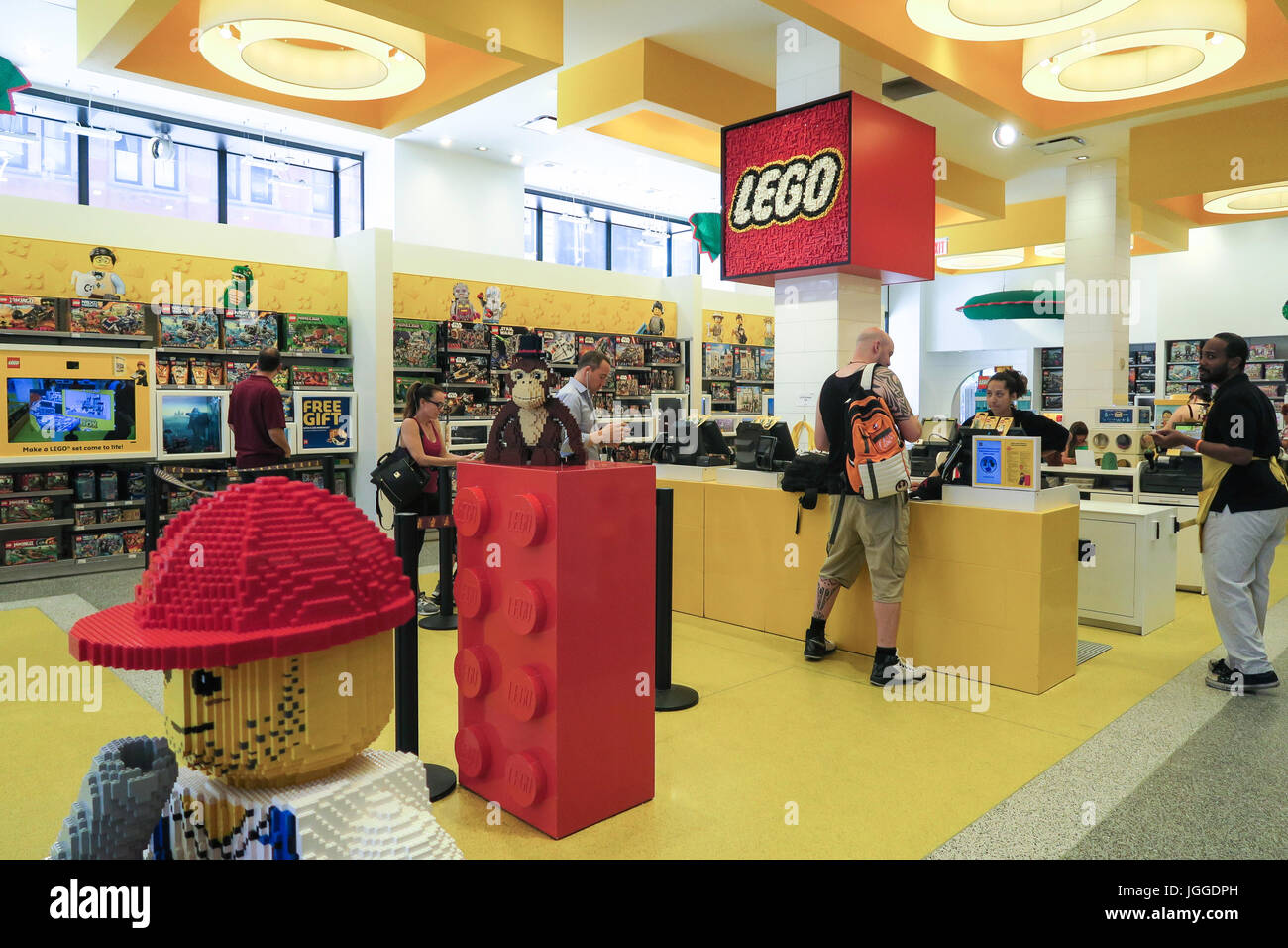 The LEGO Store, Flatiron District, NYC Stock Photo - Alamy