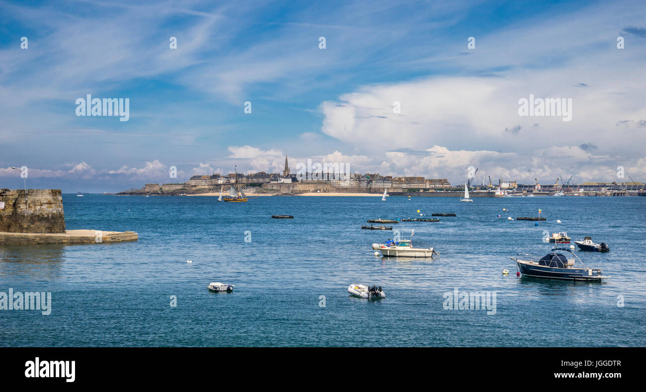 France, Brittany, view of the ancient walled port city of Saint-Malo, seen across the estuary of River Rance from the Dinard waterfront Stock Photo