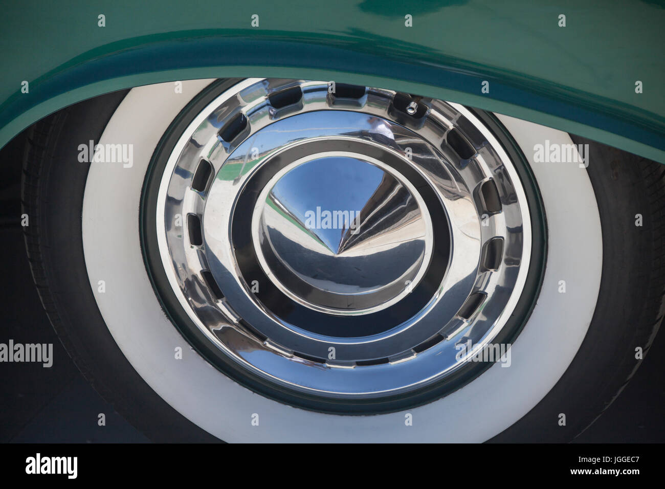 Old tire fender hi-res stock photography and images - Alamy