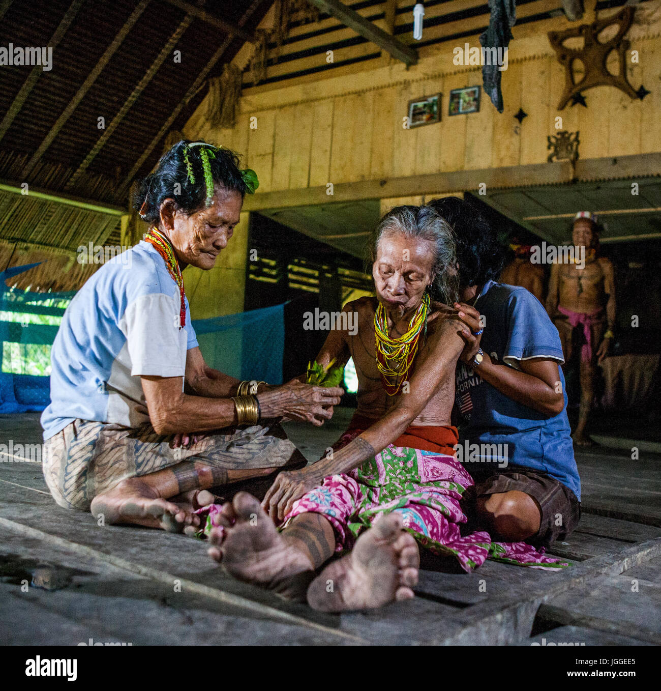 Mentawai People West Sumatra Siberut Island Indonesia 03 Oktober 2011 Old Woman Of The