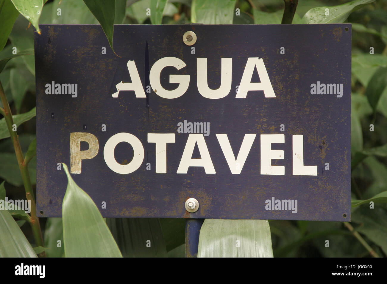 potable water, board, 2016, Park Ecológico Quedas do Rio Bonito, Lavras, Minas Gerais, Brazil. Stock Photo