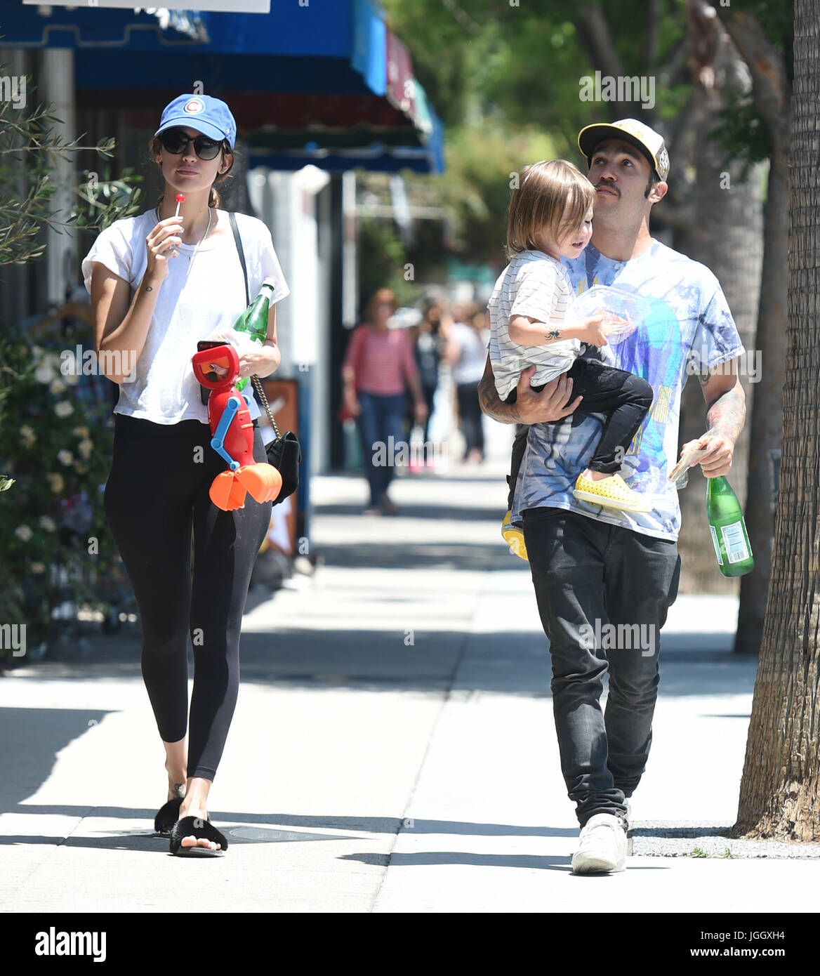 Meagan camper and saint lazslo wentz hi-res stock photography and images -  Alamy, image size:1168x1390