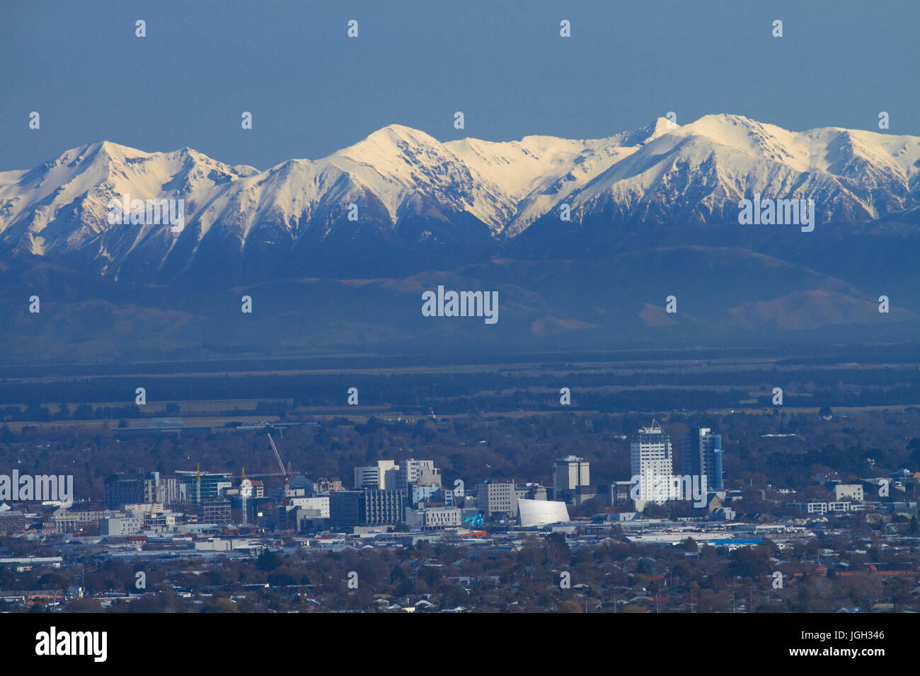 Christchurch CBD and the Southern Alps, Canterbury, South Island, New Zealand Stock Photo Alamy