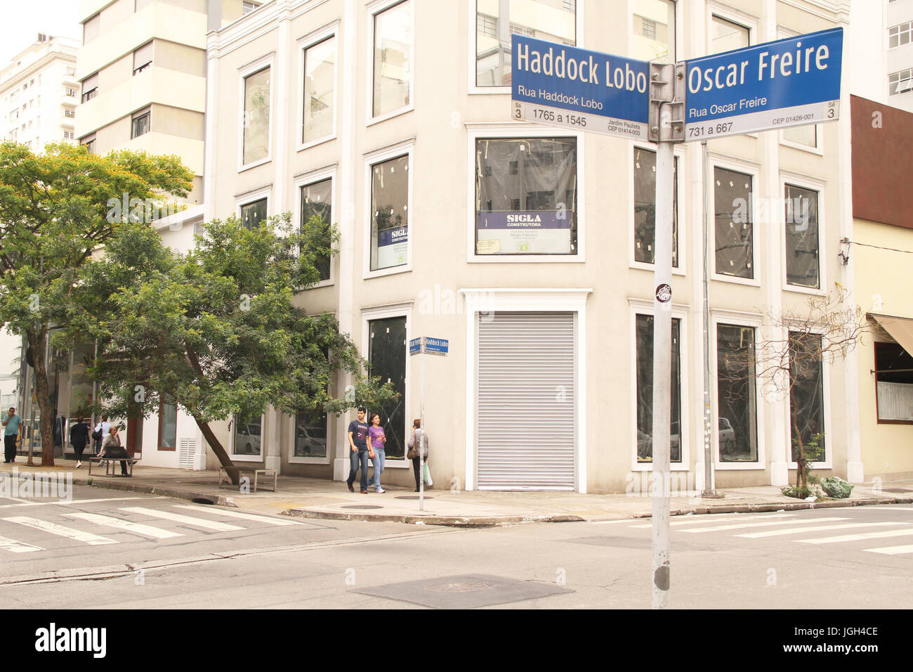 People, Corner, Haddock Lobo Street, Oscar Freire Street, 2016, Capital