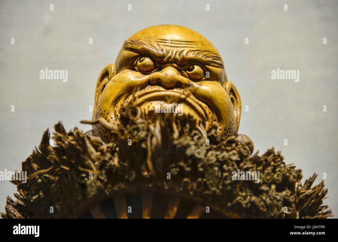 Chinese wood carving hi-res stock photography and images - Alamy