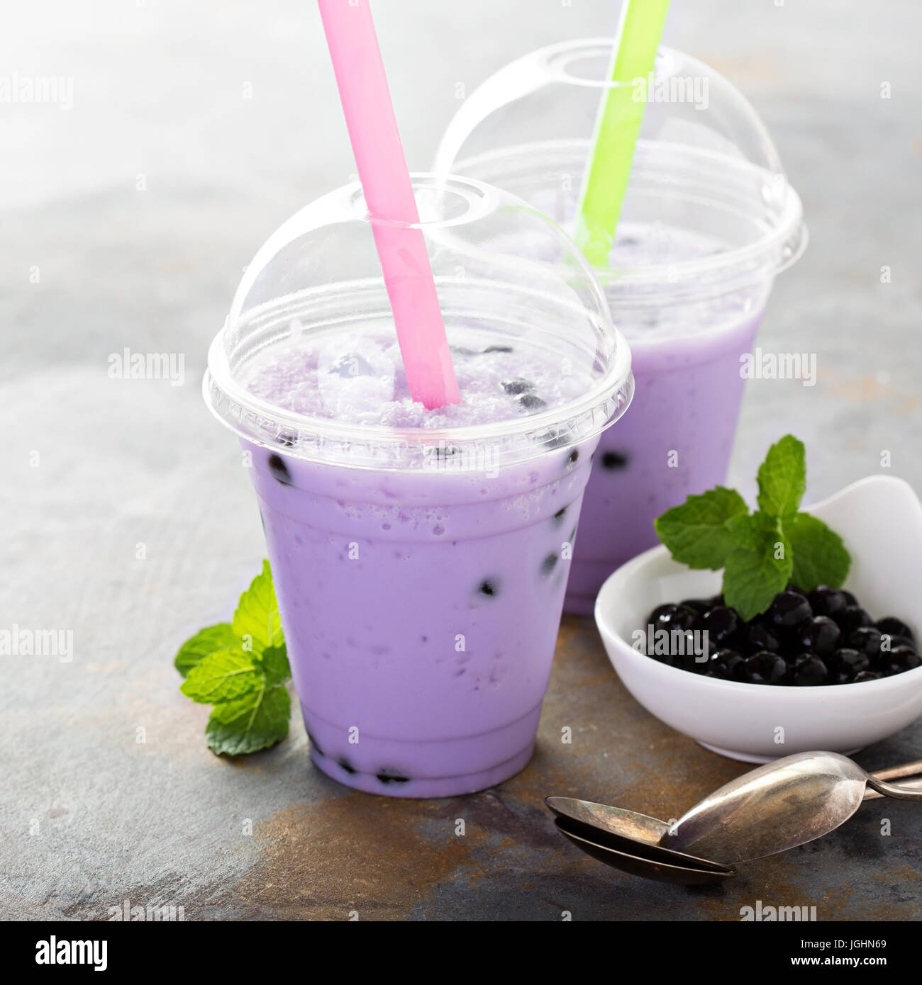 Berry bubble tea Stock Photo Alamy